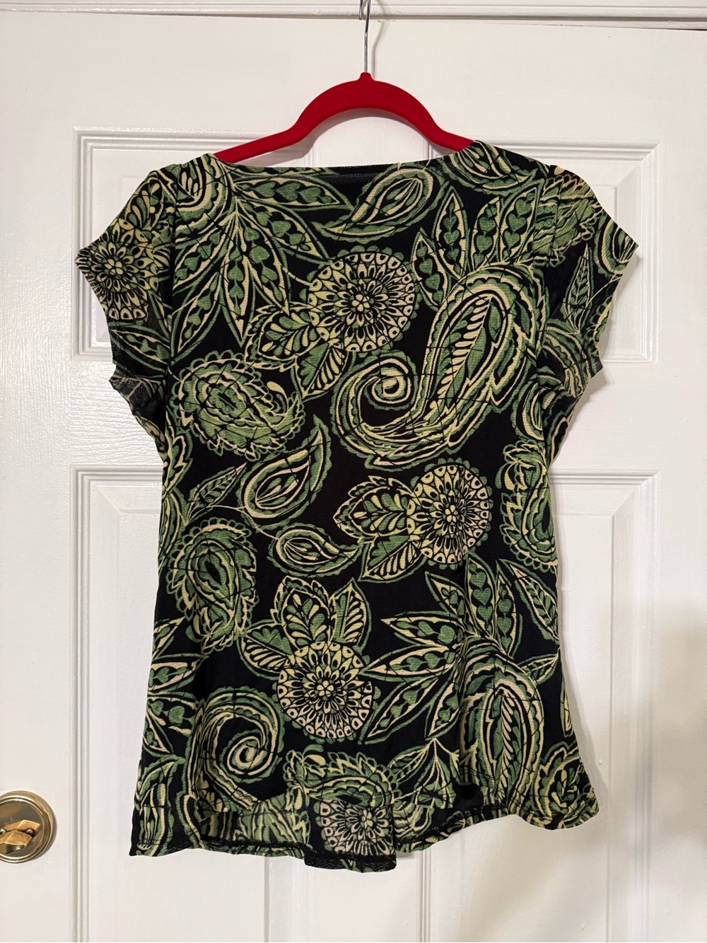 Axcess Black V‑Neck Floral-Leaf Print Blouse - Picture 4 of 6